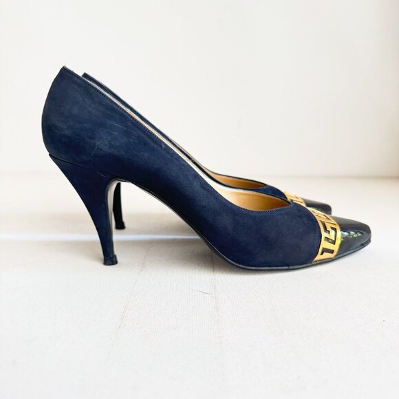 Vintage Aldo Black  Suede Gold tone Accent Classic Heels 6.5 - Picture 2 of 8